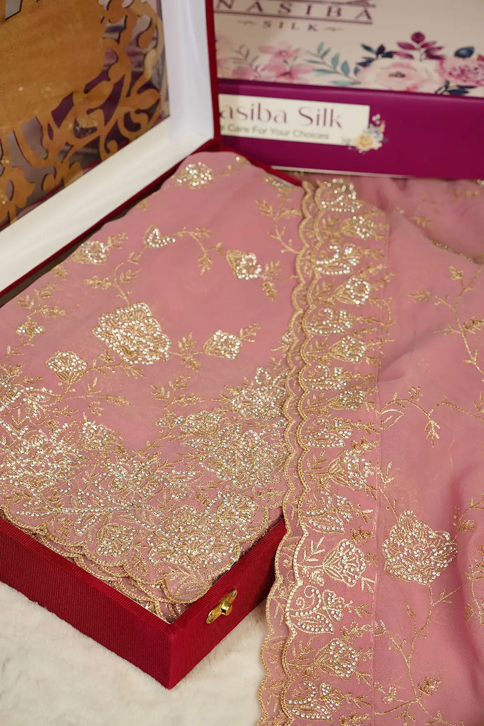 Light Pink Soft Chiffon Georgette Stone Work Saree With Necklace Blouse Piece & Dupatta
